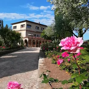 https://villa-paradiso-sirmione.it-lombardy.com
