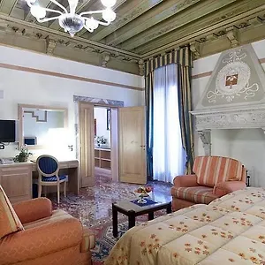 https://foscari-palace.hotelslidodijesolo.com
