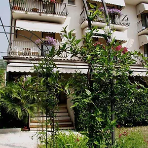 Marina Torri del Benaco
