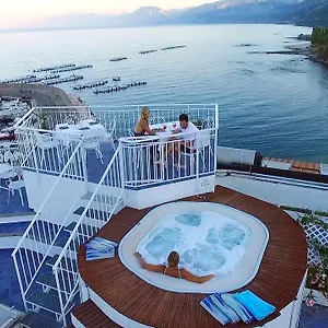 Bue Marino & Roof Lounge Hotell Cala Gonone